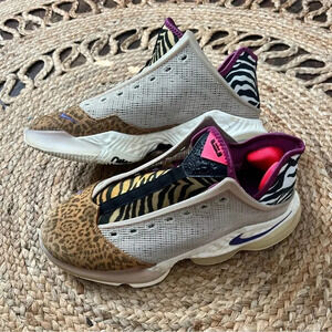 Nike Lebron XIX 19 Low Safari Animal Print Shoes Mens Size 8.5 US DM1058-200